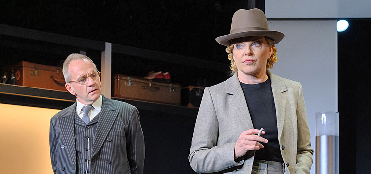 Claus Tröger: MANHATTAN PROJECT