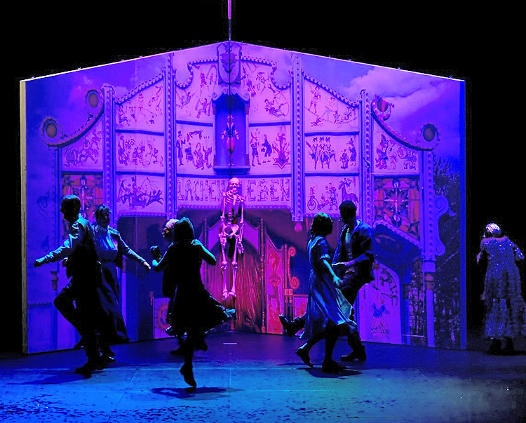 Claus Tröger: MICHEL IN DER SUPPENSCHÜSSEL